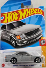 Load image into Gallery viewer, Hot Wheels 89 Mercedes-Benz 560 SEC AMG
