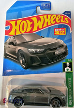 Load image into Gallery viewer, Hot Wheels Audi RS E-Tron GT
