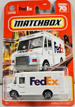 Load image into Gallery viewer, Matchbox White Fedex Express Delivery 2023
