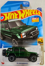 Load image into Gallery viewer, Hot Wheels 95 Jeep Cherokee
