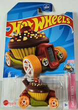 Load image into Gallery viewer, Hot Wheels Sweet Driver
