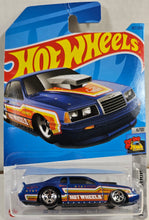 Load image into Gallery viewer, Hot Wheels 86 Ford Thunderbird Pro Stock
