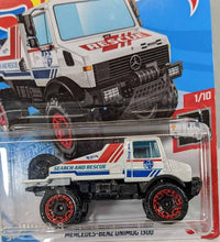 Load image into Gallery viewer, Hot Wheels Mercedes-Benz Unimog 1300
