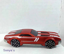 Load image into Gallery viewer, Hot Wheels CCM &amp; Metal Machines Zuru 2021

