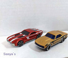 Load image into Gallery viewer, Hot Wheels CCM &amp; Metal Machines Zuru 2021

