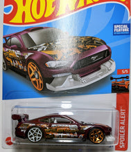Load image into Gallery viewer, Hot Wheels Custom 18 Ford Mustang GT 2022
