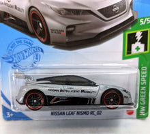 Load image into Gallery viewer, Hot Wheels Nissan Leaf Nismo RC_02 closeup
